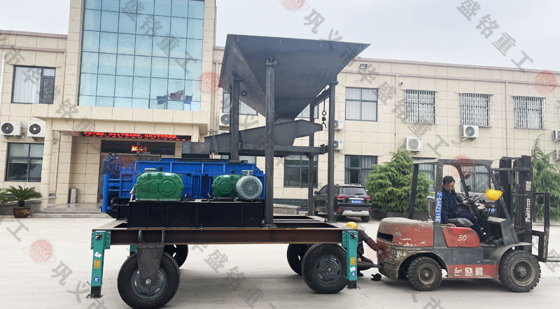 1012移動對輥破碎機時產量多少噸？價格多少錢一臺