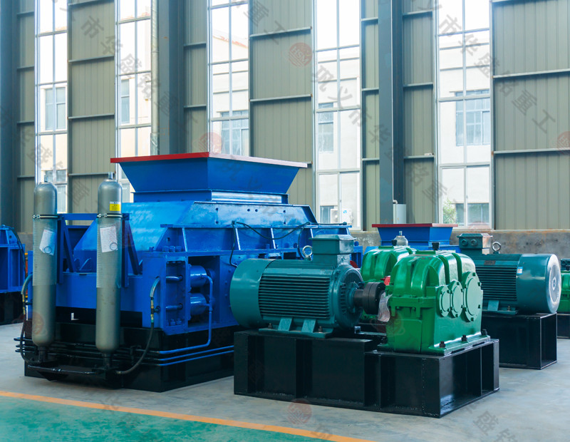 時(shí)產(chǎn)50噸河卵石對(duì)輥破碎機(jī)價(jià)格是多少？廠家如何選擇？